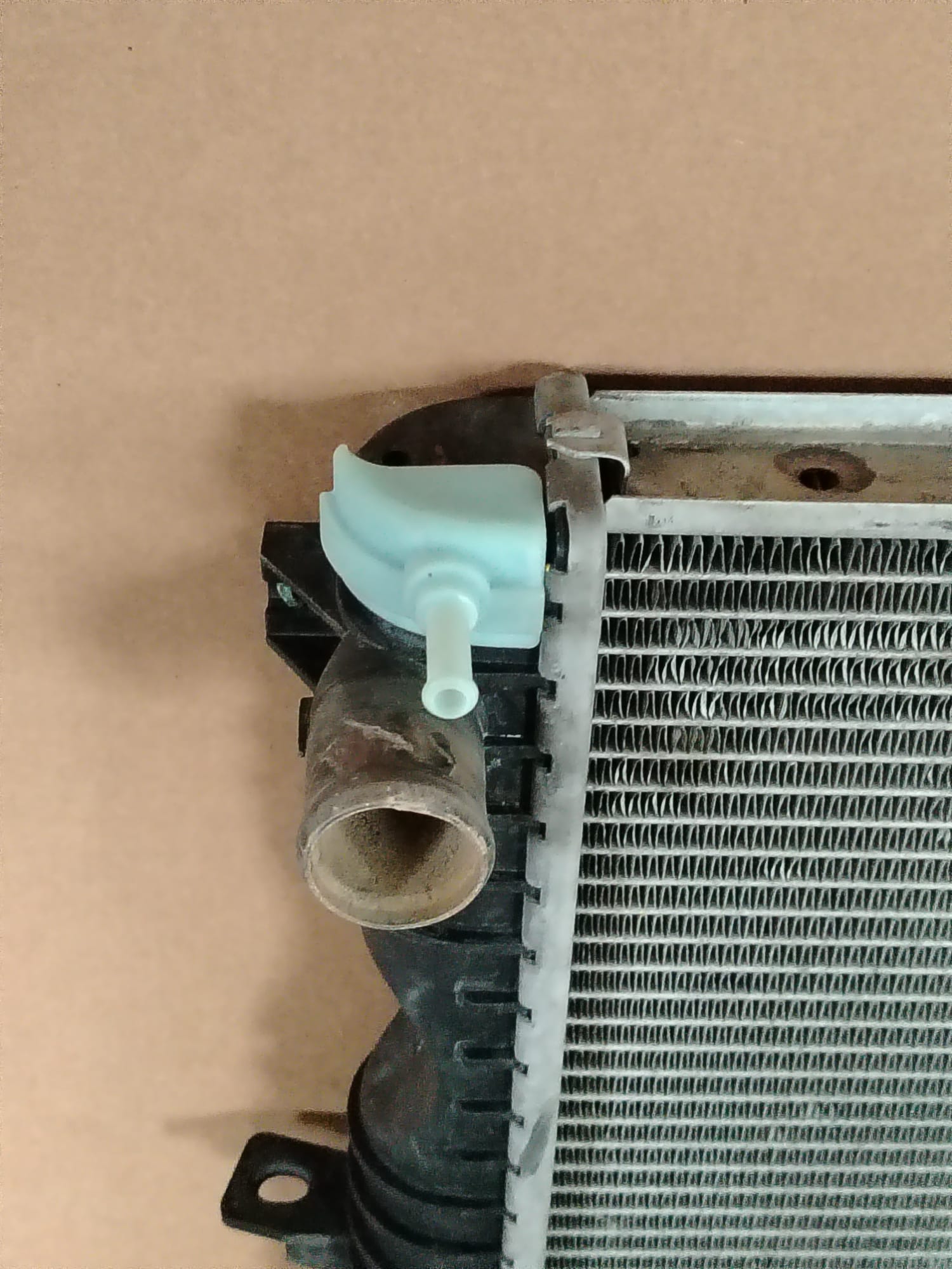 CONNETTORE RADIATORE LAND ROVER MOTORE  TD5